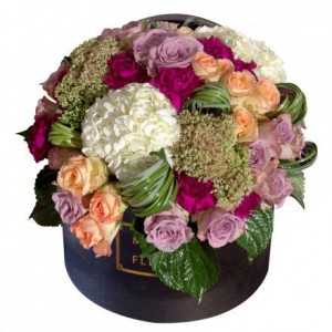 Фиолетовые розы, персиковые розы, гортензия, Maison des Fleurs, цветы в коробке