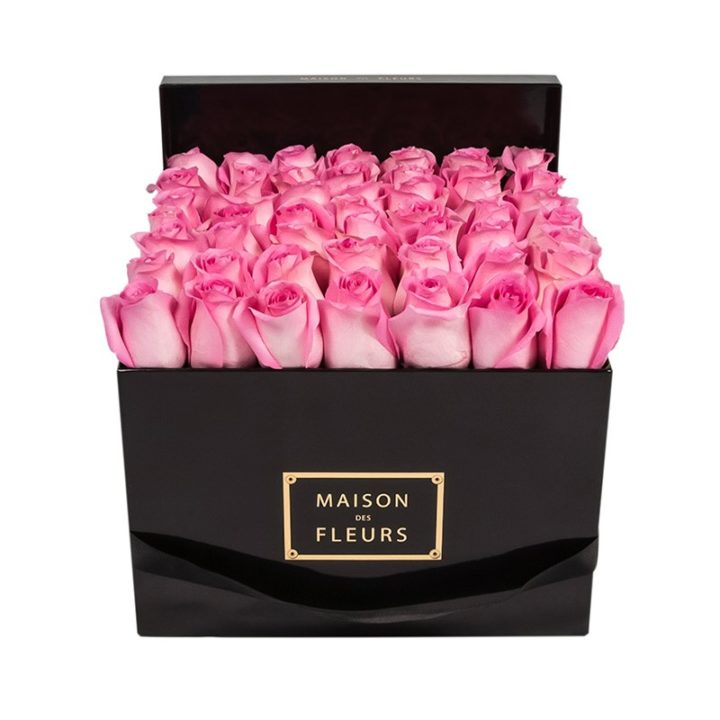 Розовые розы Maison des Fleurs